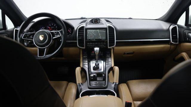 2016 Porsche Cayenne Base