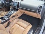 2014 Cayenne Thumbnail 21