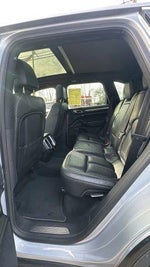 2016 Cayenne Thumbnail 12