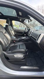 2016 Cayenne Thumbnail 19