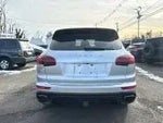 2016 Cayenne Thumbnail 6