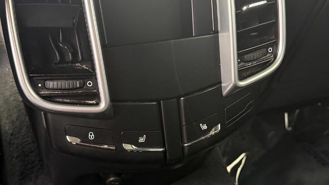 2017 Porsche Cayenne Base