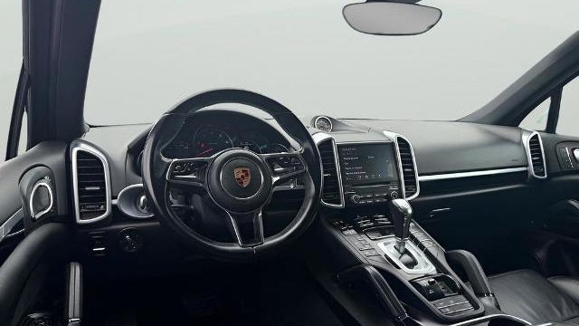 2017 Porsche Cayenne Base