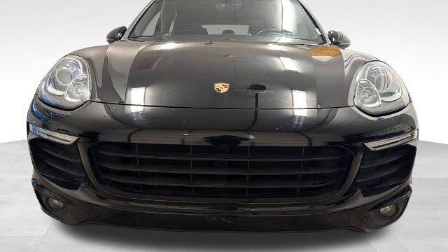 2018 Porsche Cayenne Base