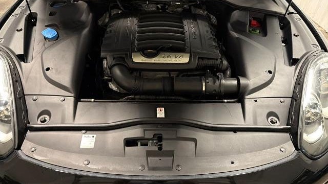 2018 Porsche Cayenne Base