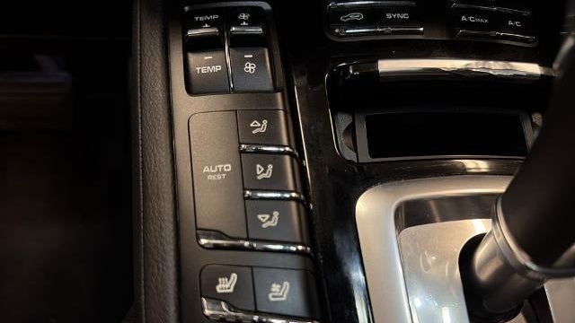 2018 Porsche Cayenne Base