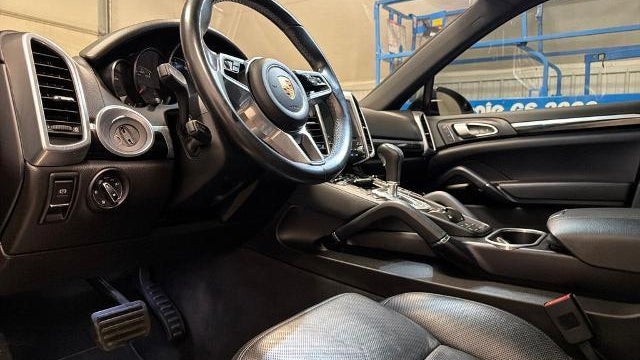 2018 Porsche Cayenne Base