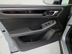 2019 Macan Thumbnail 12