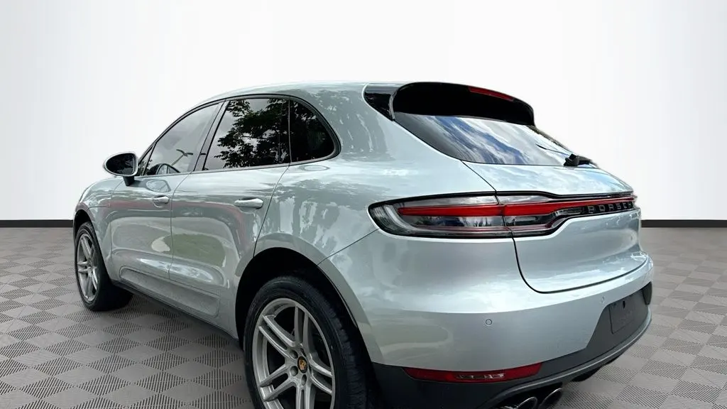 2021 Porsche Macan Base