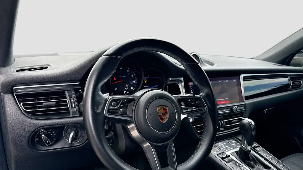 2021 Porsche Macan Base