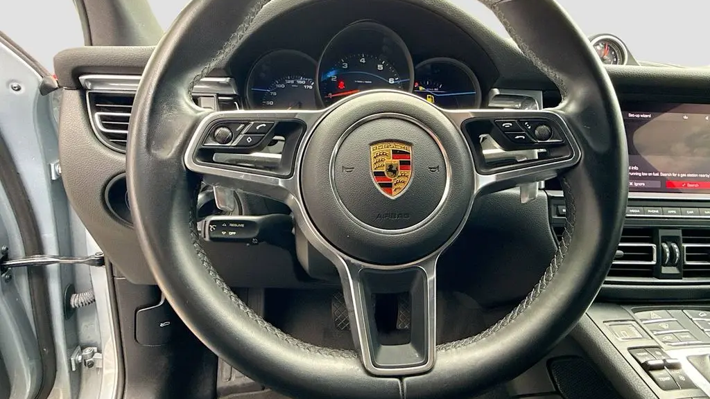 2021 Porsche Macan Base