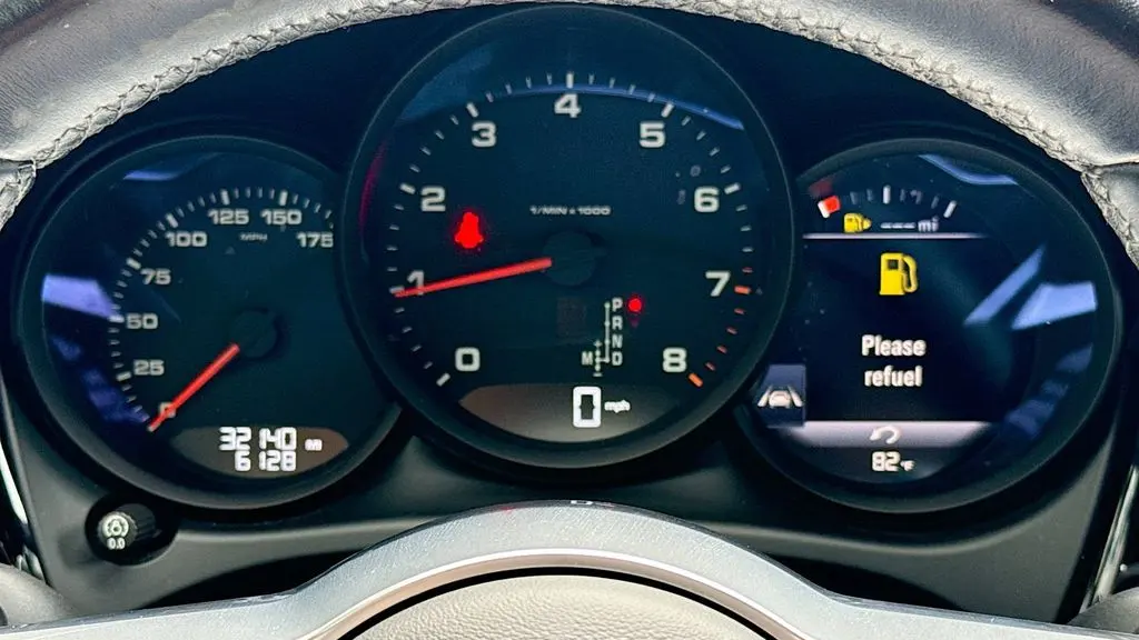 2021 Porsche Macan Base