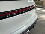 2022 Macan Thumbnail 17
