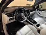 2023 Macan Thumbnail 5