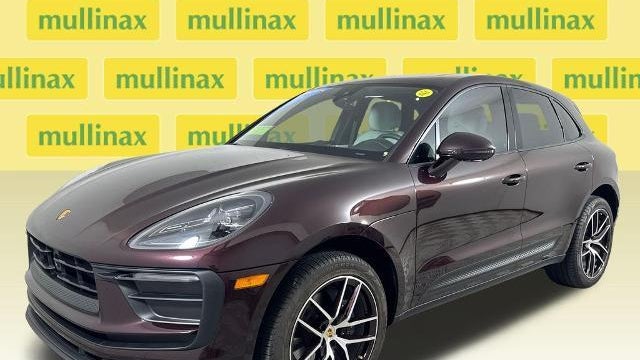 2023 Porsche Macan Base