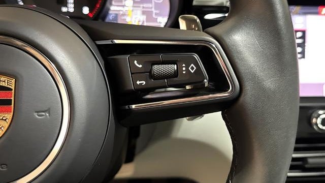 2023 Porsche Macan Base