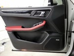 2021 Macan Thumbnail 11
