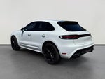 2024 Macan Thumbnail 3