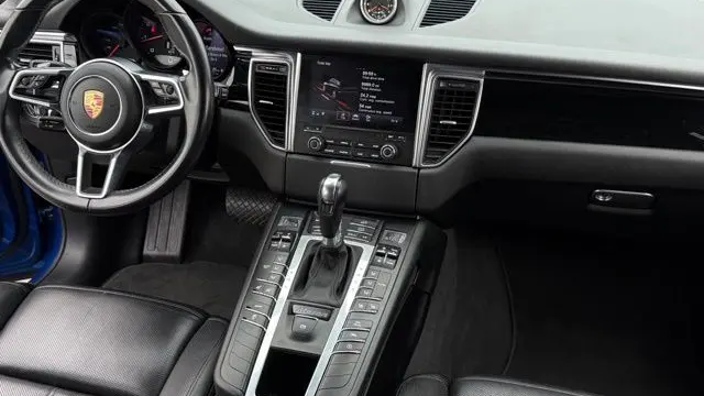 2018 Porsche Macan Base