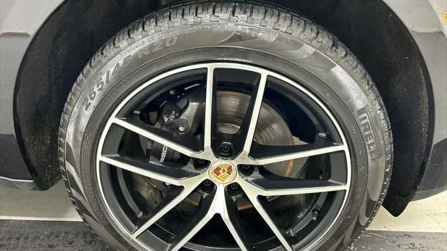 2023 Porsche Macan T