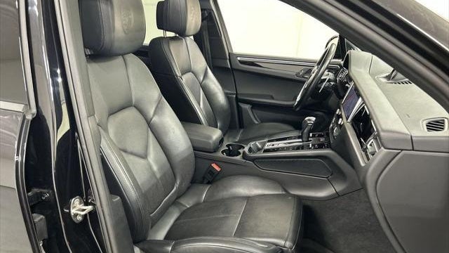 2023 Porsche Macan T