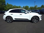 2023 Macan Thumbnail 4