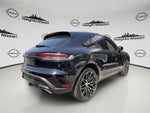 2023 Macan Thumbnail 5