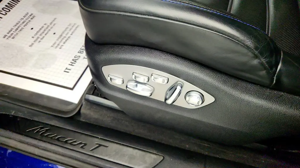 2023 Porsche Macan T
