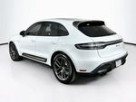 2025 Macan Thumbnail 4