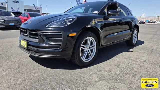 2025 Porsche Macan Base