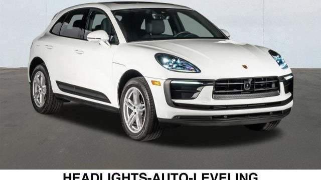 2025 Porsche Macan Base