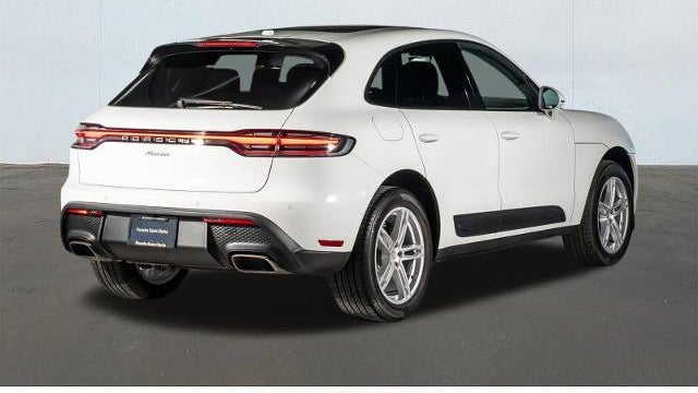2025 Porsche Macan Base