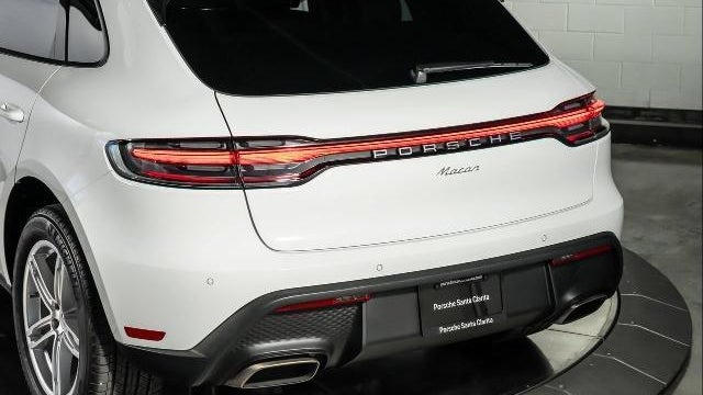 2025 Porsche Macan Base