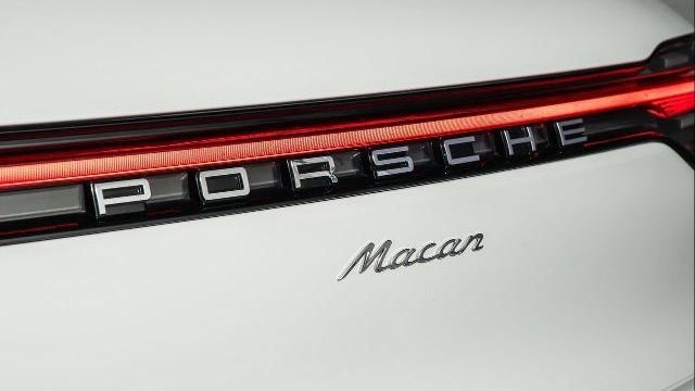 2025 Porsche Macan Base