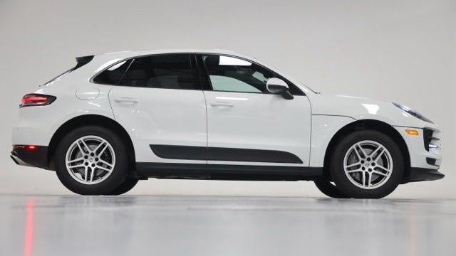 2021 Porsche Macan Base