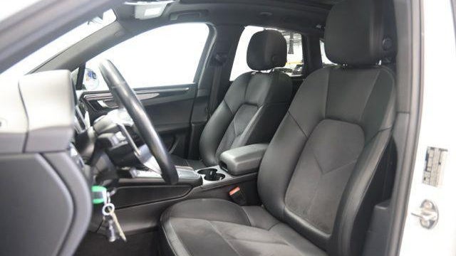 2021 Porsche Macan Base