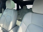 2023 Macan Thumbnail 15