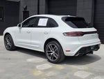 2025 Macan Thumbnail 3