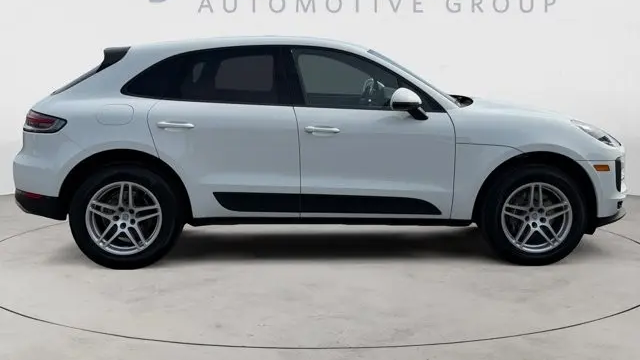 2021 Porsche Macan Base