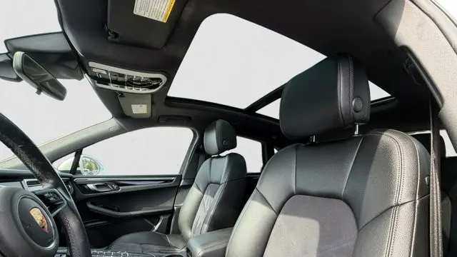 2021 Porsche Macan Base