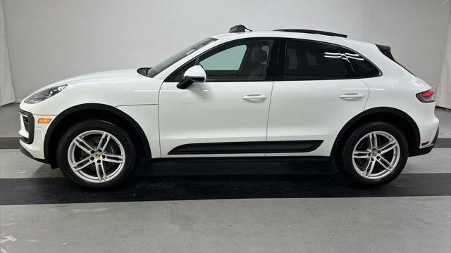 2023 Porsche Macan Base