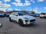 2017 Macan Thumbnail 4