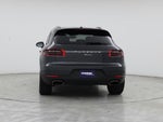 2017 Macan Thumbnail 6