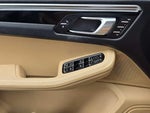 2018 Macan Thumbnail 20