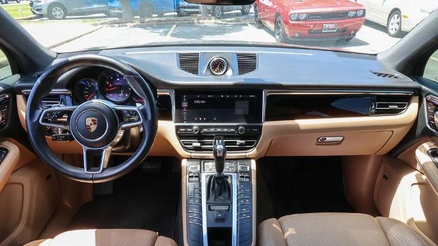 2020 Porsche Macan Base