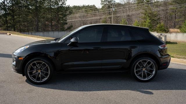2022 Porsche Macan Base