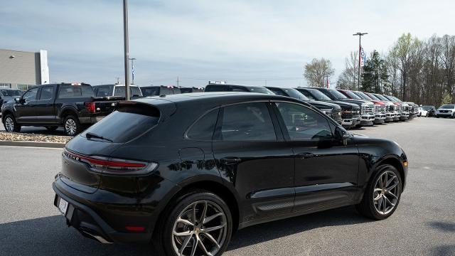 2022 Porsche Macan Base