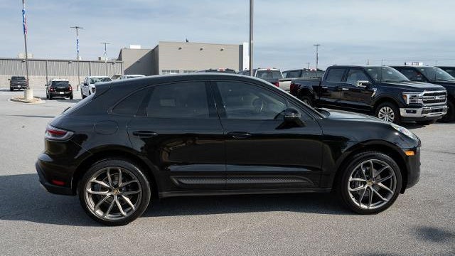 2022 Porsche Macan Base