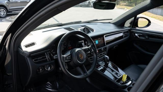 2022 Porsche Macan Base