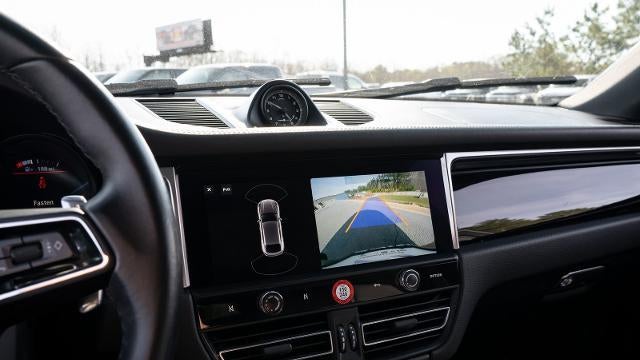 2022 Porsche Macan Base